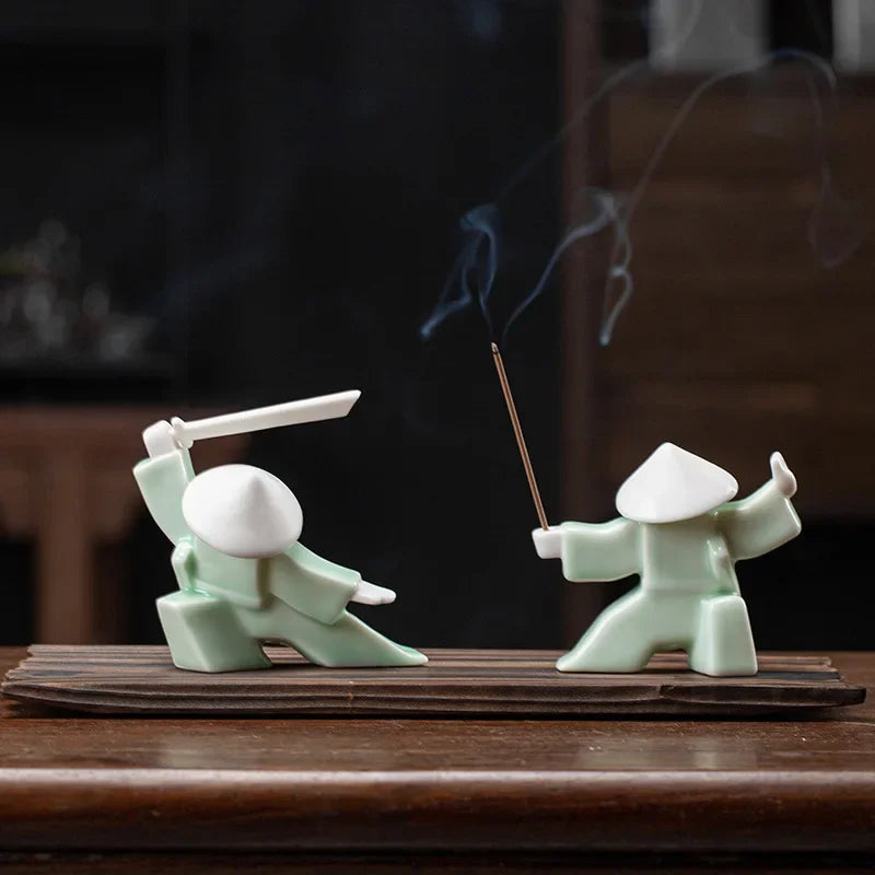 Soporte de incienso, diseño de estatuilla samurái, cerámica delicada y llamativa, duradero, práctico, quemador de incensario de mesa para el hogar, decoración del hogar